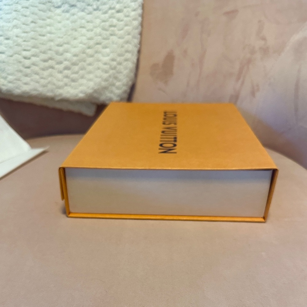 Louis Vuitton Agenda Storage Box - Medium Size - Picture 6 of 7